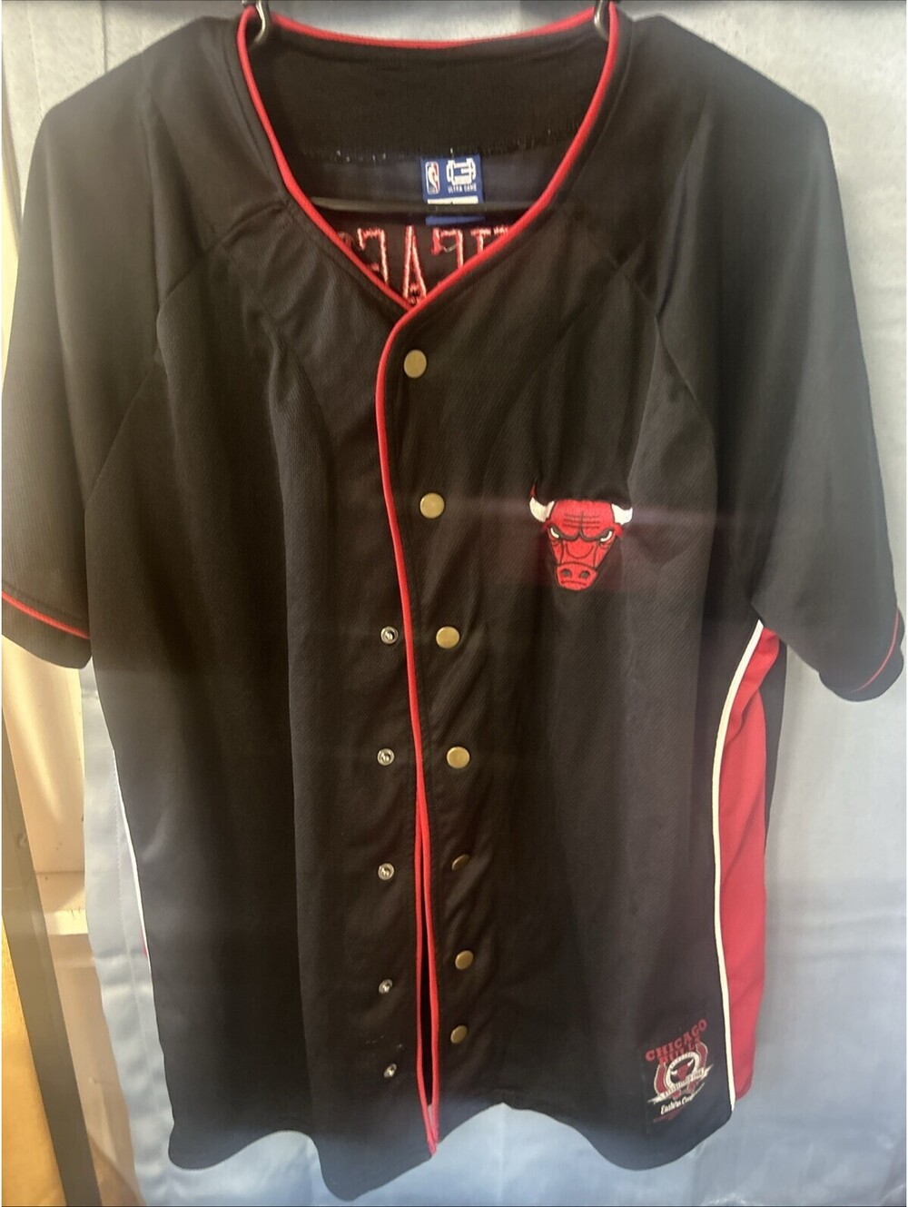 NBA Chicago Bulls Button Up Shirt  Stitched Large